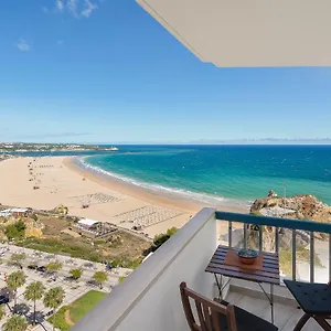 beach-apartment-portimao-8500-802.hotelaalgarve.com/